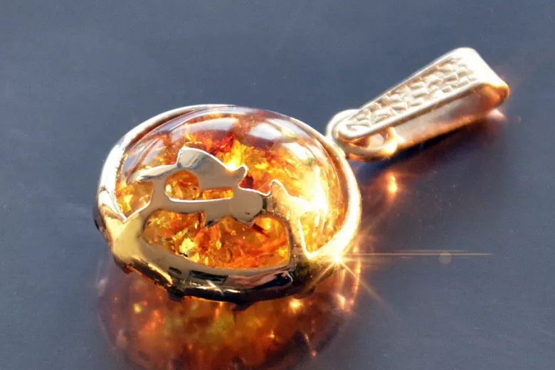 "Genuine Amber Pendant in 14K Vintage Rose Gold" vpab001 vpab001